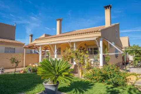 Chalet en La Costera