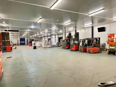 Nave industrial en Peñacastillo-Nueva Montaña