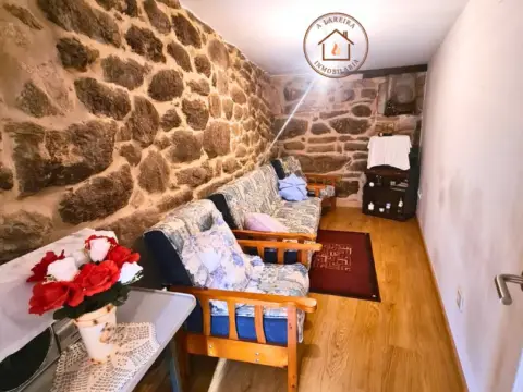Casa adosada en Requeixo (Grou)