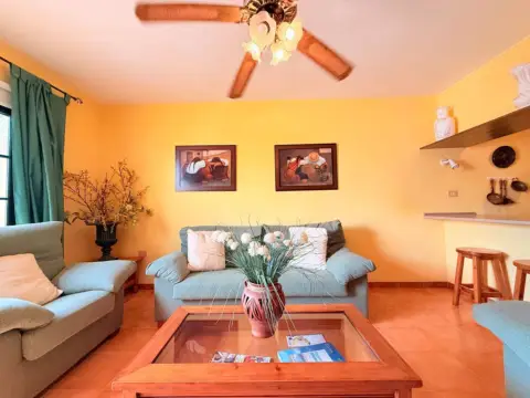 Apartamento en calle Islandia, 1
