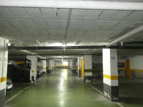 Garaje en Nuevo Parque-Los Rosales-Tráfico Pesado