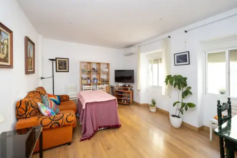 Piso en Carretera de la Sierra, 24