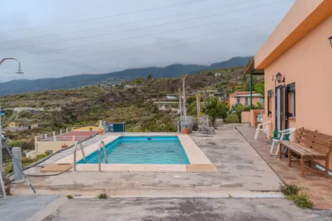 Finca rústica en Las Cuevecitas-Malpaís