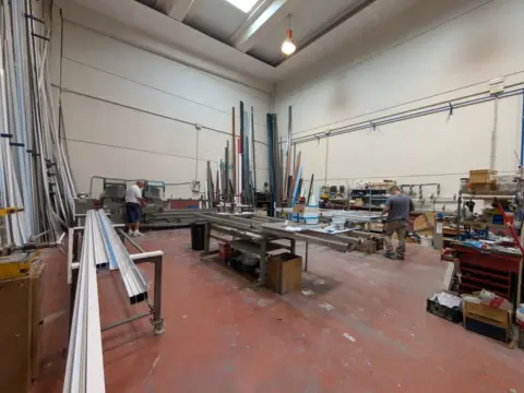 Nave industrial en Cuarte de Huerva