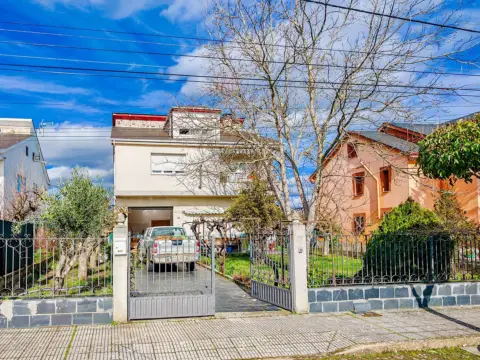 Chalet en Cacabelos