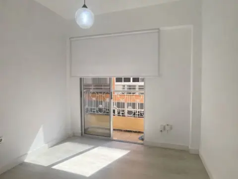 Piso en Rambla-Duggi-Los Hoteles