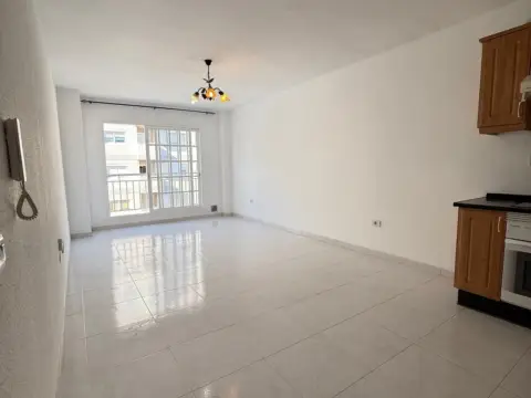 Piso en La Salud-El Perú-Cruz del Señor-Buenavista