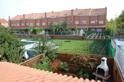 Casa adosada en Loranca- Nuevo Versalles-Parque Miraflores