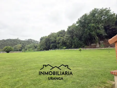 Chalet en Bárcena de Cicero