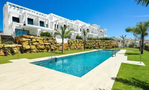 Casa adosada en Castillo de la Duquesa
