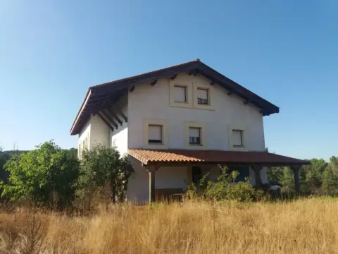 Finca rústica en calle Pinares