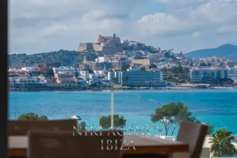Apartamento en Marina Botafoch-Platja de Talamanca