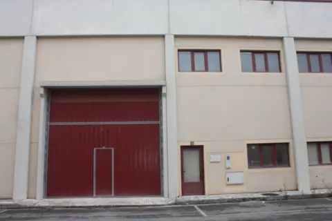 Nave industrial en Los Corrales de Buelna