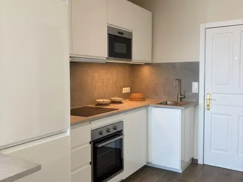 Estudio en Avenida Adeje 300