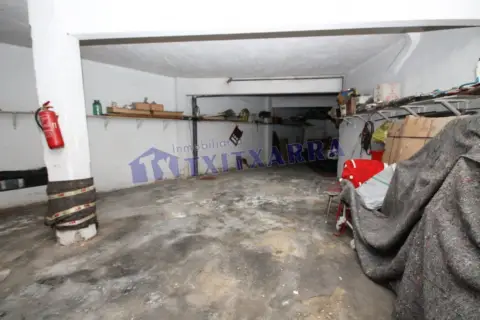 Local comercial en calle de Miguel de Cervantes, 12