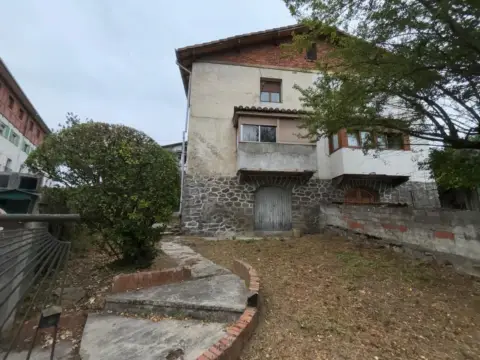 Casa adosada en Llodio - Laudio