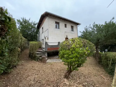 Casa adosada en Llodio - Laudio
