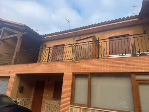Chalet en Villanueva de Azoague