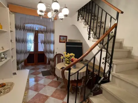 Casa en Cuevas Bajas