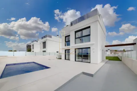 Chalet en La Costera