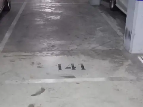 Garaje en calle de la Marathón, 6