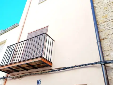 Chalet en Cervera del Maestre