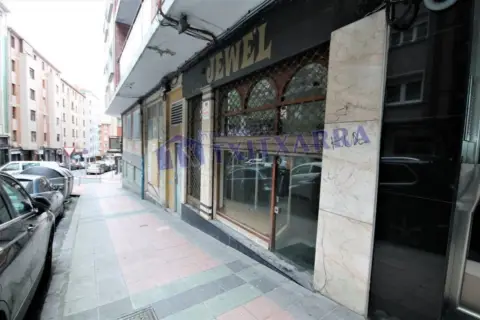 Local comercial en calle de Máximo García Garrido, 9