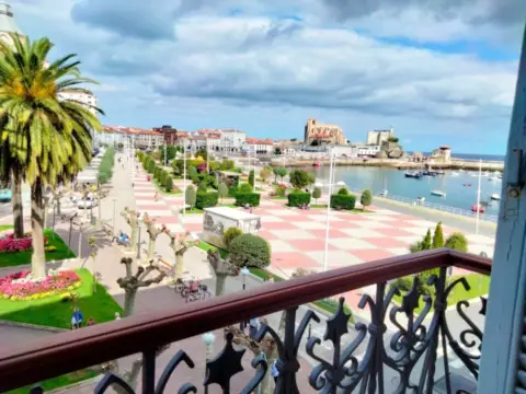 Piso en calle Jardines, 1