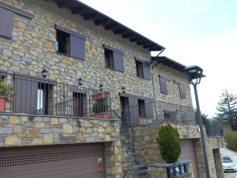 Casa adosada en Aixirivall