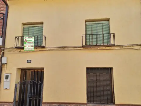 Casa adosada en Puebla de Don Rodrigo