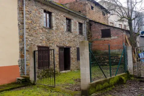 Chalet en Santa Marina del Sil