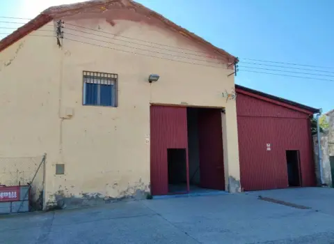 Nave industrial en Villanueva de Gállego
