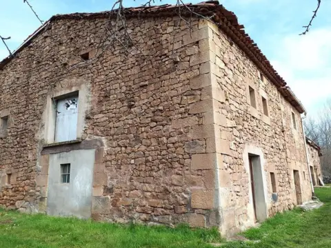 Chalet en calle de la Fuente, 33