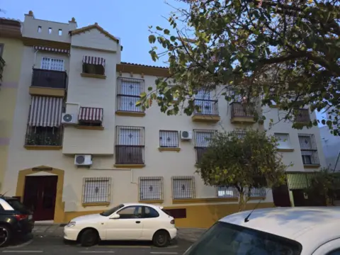 Piso en Zona Ronda de Poniente-Avenidas Salobreña-Enrique Martín Cuevas