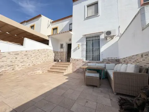 Casa adosada en Aljaraque