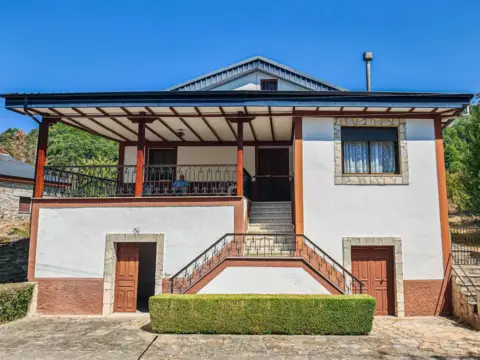 Chalet en La Portela de Valcarce