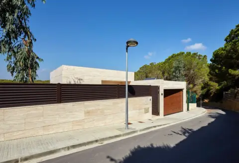 Casa en Canyelles-La Montgoda