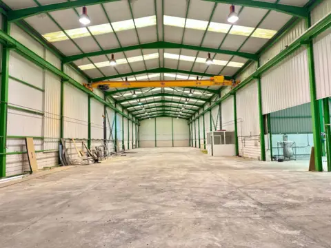 Nave industrial en Guarnizo