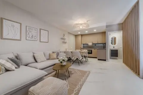 Casa adosada en calle Pleamar, 38