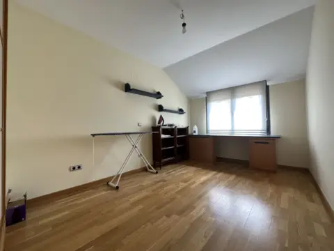 Casa adossada a Viñas Viejas