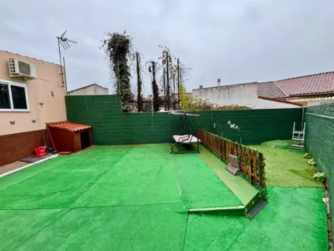 Chalet en Malpartida de Plasencia