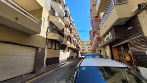Piso en calle Viera Y Clavijo, 3