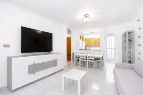 Chalet en Las Filipinas-Villamartín-Canal Norte