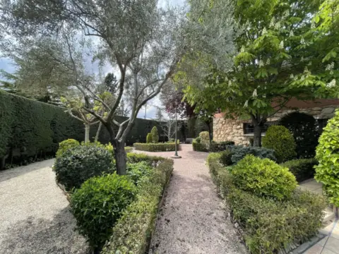 Chalet en Valdecabañas