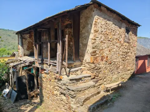 Casa en Santa Marina del Sil