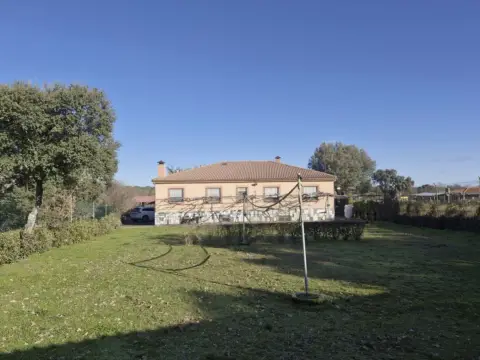 Chalet en Bermillo de Sayago