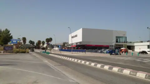 Local comercial en Cala de Villajoyosa