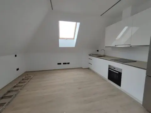 Ático en calle Iglesias, nº 2