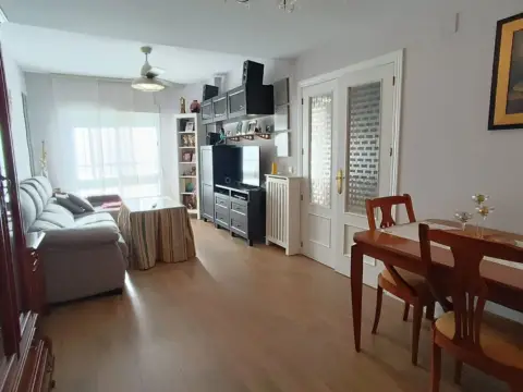 Casa adosada en Los Milagros-La Corchera