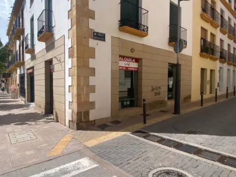 Local comercial en Centro-Corredera